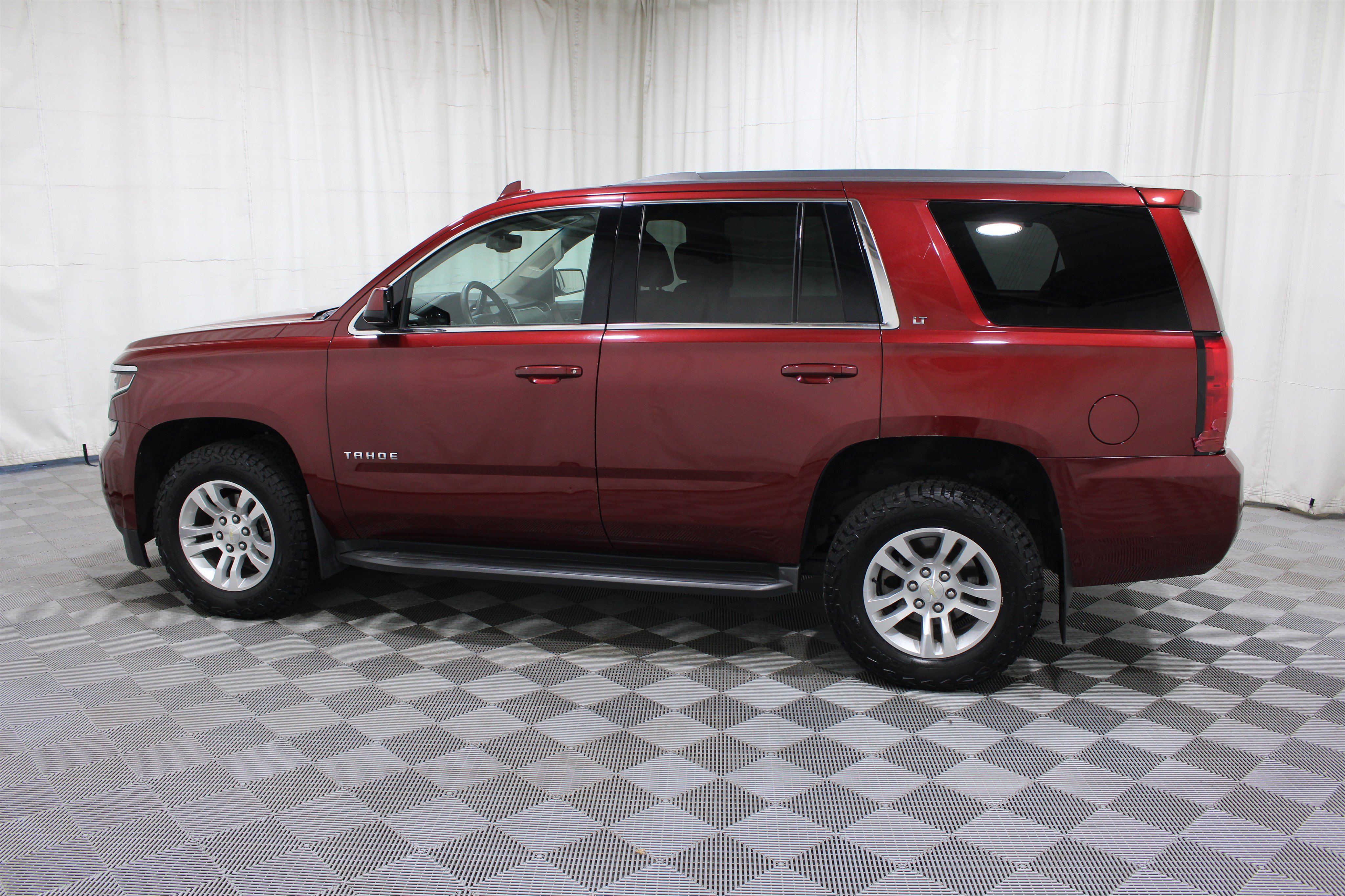 Used 2017 Chevrolet Tahoe LT AWD/4WD image 35