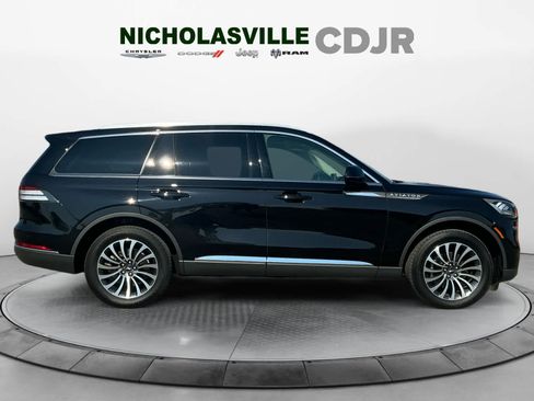 Used 2024 Lincoln Aviator Reserve w/ Elements Package Plus AWD/4WD image 6