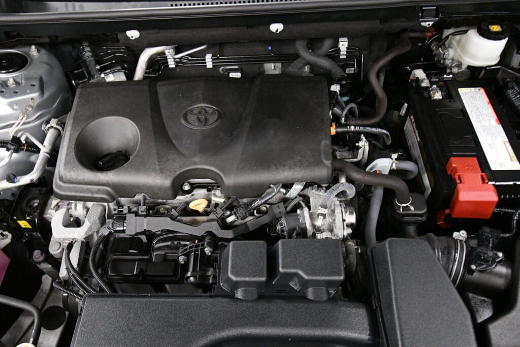 Certified 2025 Toyota RAV4 LE FWD image 33