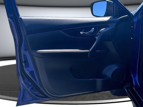 Used 2019 Nissan Rogue SL w/ Premium Package FWD image 20