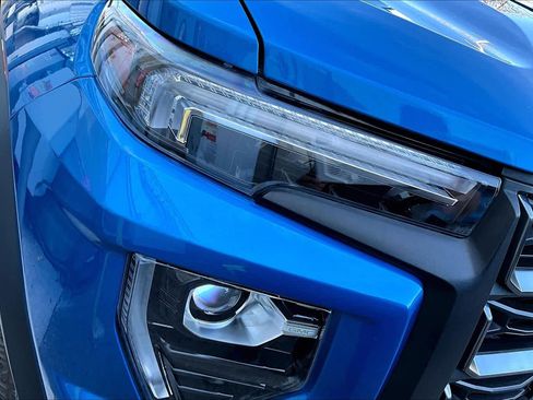 Used 2024 GMC Canyon AT4 w/ AT4 Premium Package image 26