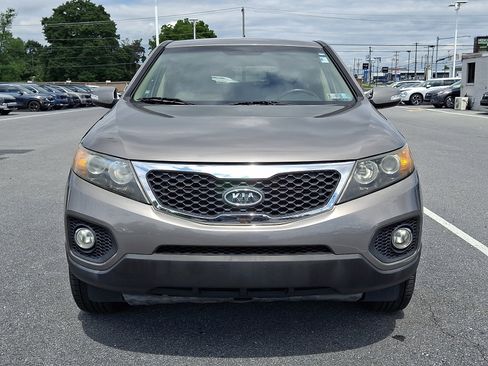 Used 2011 Kia Sorento EX w/ Limited Pkg AWD/4WD image 2