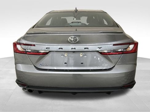 Used 2025 Toyota Camry SE FWD image 4