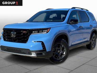 Used 2025 Honda Pilot TrailSport