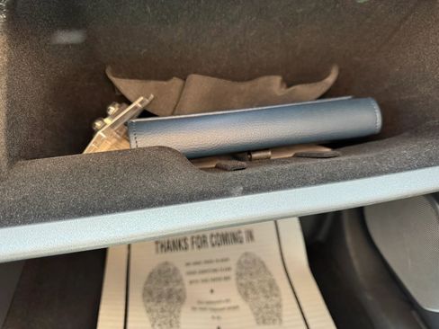 Used 2018 Land Rover Range Rover Velar R-Dynamic SE AWD/4WD image 31