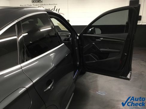 Used 2023 Audi SQ5 Premium Plus w/ Premium Plus Package AWD/4WD image 39