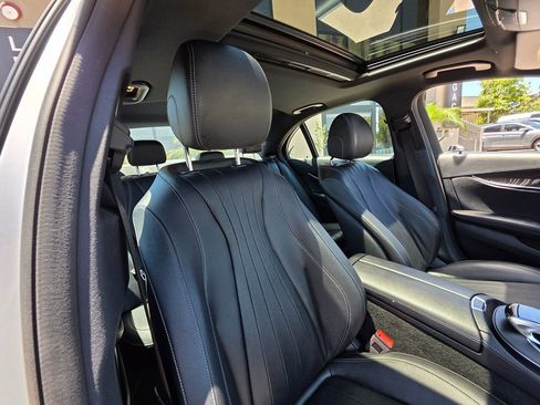 Used 2019 Mercedes-Benz E 300 image 18