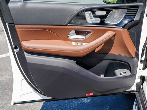 New 2026 Mercedes-Benz GLS 450 4MATIC image 19