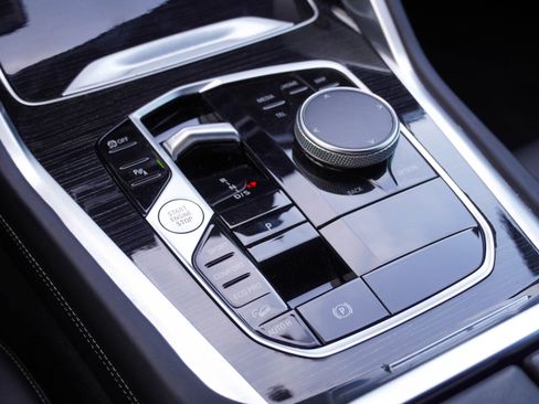 Certified 2024 BMW X6 xDrive40i w/ Premium Package image 31