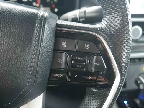 Used 2024 Toyota Tundra Platinum AWD/4WD image 42
