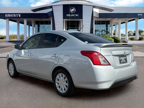 Used 2019 Nissan Versa SV FWD image 7