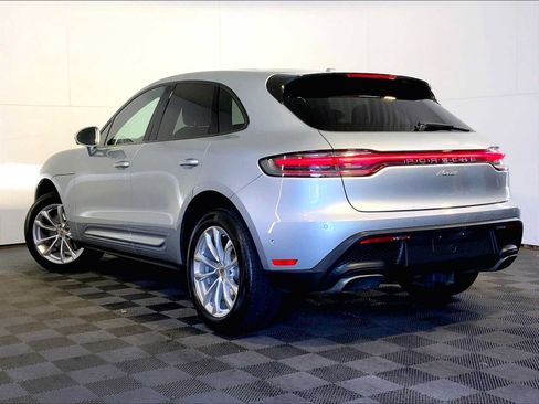 Certified 2023 Porsche Macan AWD/4WD image 3