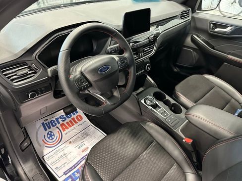 Used 2025 Ford Escape ST-Line image 29