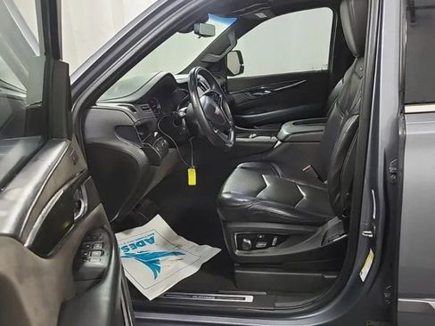 Used 2018 Cadillac Escalade Platinum image 8