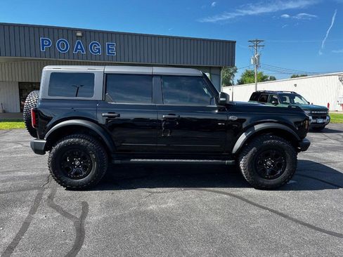 Used 2024 Ford Bronco Wildtrak image 2