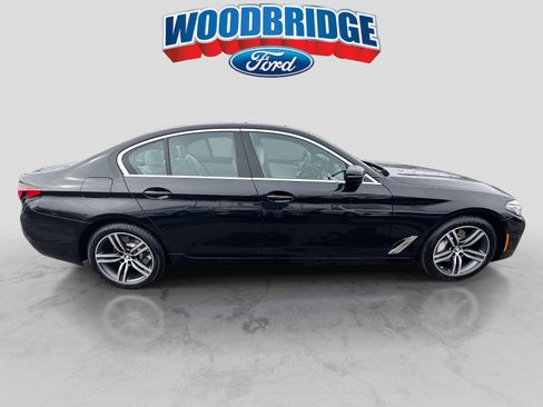Used 2023 BMW 530i xDrive w/ Premium Package image 3
