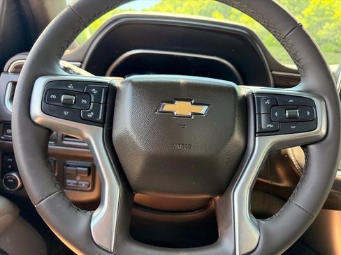 Used 2023 Chevrolet Tahoe LT w/ LT Signature Package AWD/4WD image 18