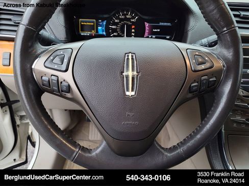 Used 2013 Lincoln MKX AWD image 18