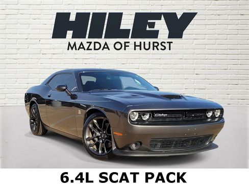 Used 2022 Dodge Challenger R/T Scat Pack image 1