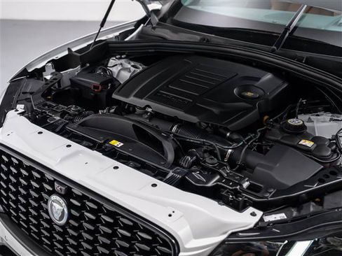 New 2026 Jaguar F-PACE R-Dynamic S AWD/4WD image 10
