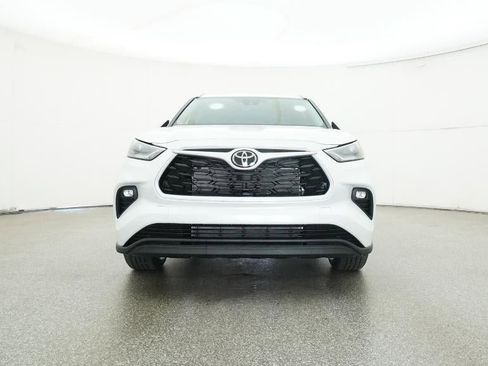 New 2026 Toyota Highlander XLE image 31