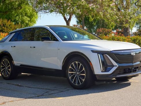New 2026 Cadillac Lyriq Sport RWD image 6