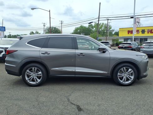 Used 2022 Acura MDX SH-AWD image 2