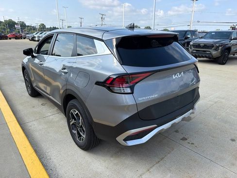 Used 2023 Kia Sportage LX AWD/4WD image 7