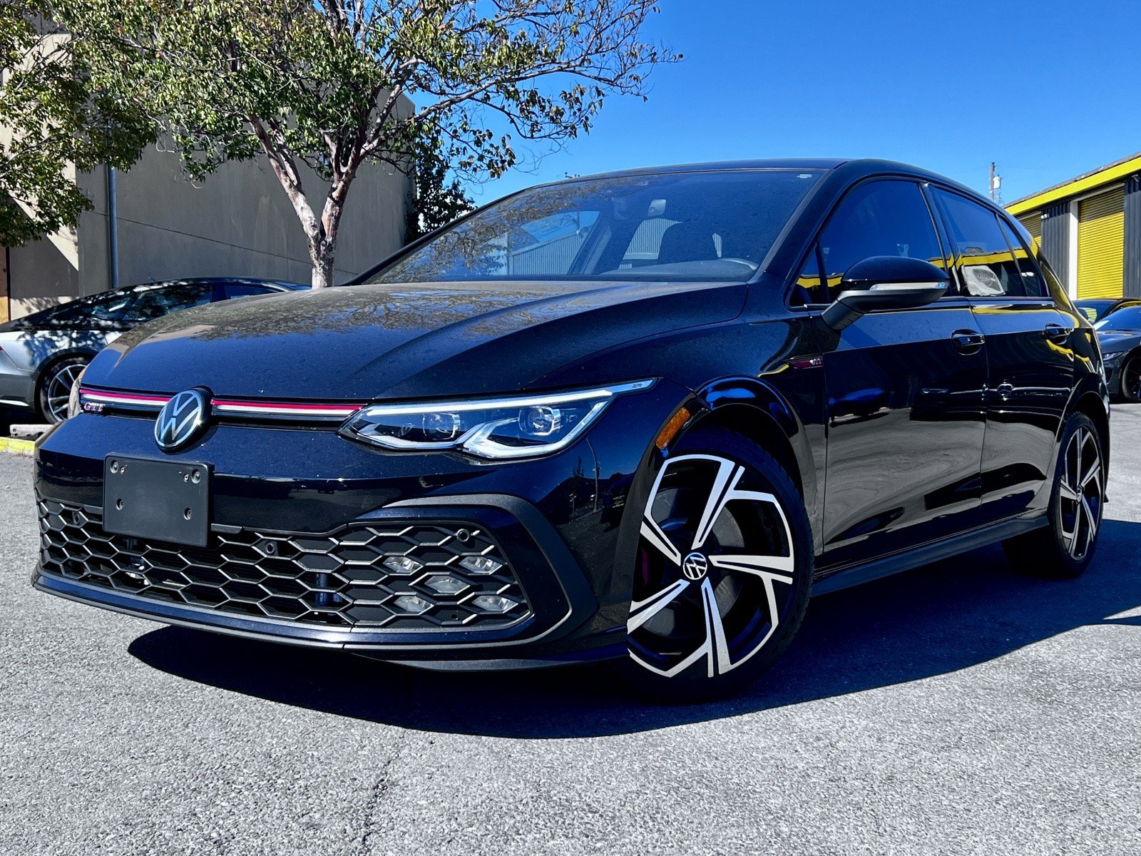 Used 2024 Volkswagen GTI SE FWD image 2