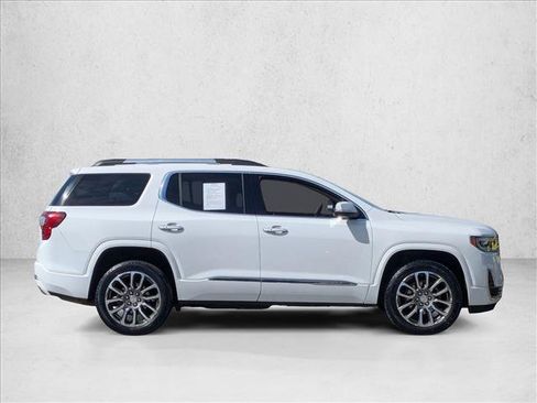 Used 2023 GMC Acadia Denali image 4