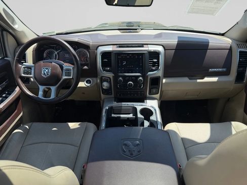 Used 2018 RAM 1500 Laramie w/ Convenience Group AWD/4WD image 19