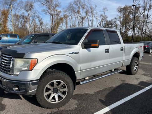Used 2010 Ford F150 4x4 SuperCrew image 1
