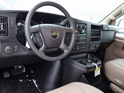 New 2025 Chevrolet Express 3500 w/ Driver Convenience Package image 6