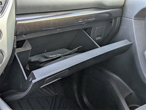 Used 2017 Nissan Titan SV image 21