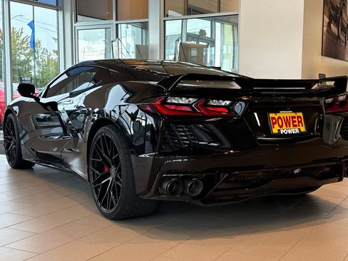 Used 2022 Chevrolet Corvette Stingray Coupe w/ Z51 Performance Package RWD image 6