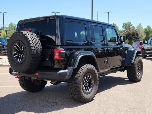 Certified 2024 Jeep Wrangler Unlimited Rubicon AWD/4WD image 3