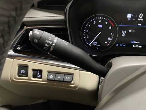 Used 2025 Cadillac XT6 Premium Luxury w/ Technology Package FWD image 44