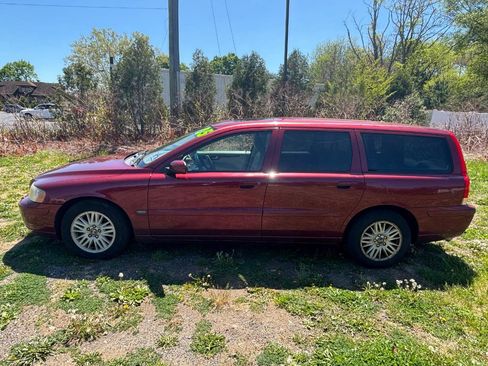 Used 2005 Volvo V70 2.4 FWD image 8