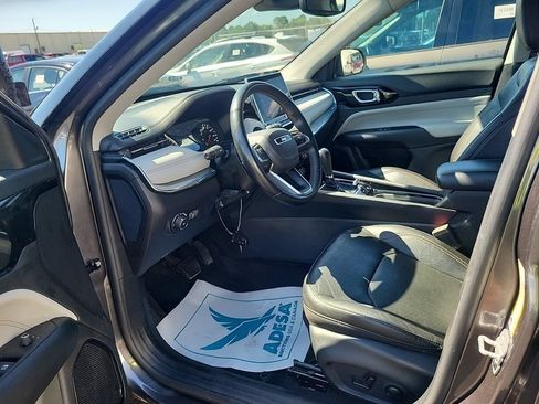 Used 2022 Jeep Compass Limited AWD/4WD image 3