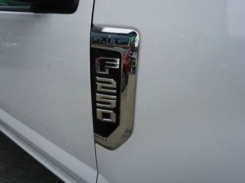 Used 2019 Ford F250 XLT w/ XLT Value Package AWD/4WD image 5