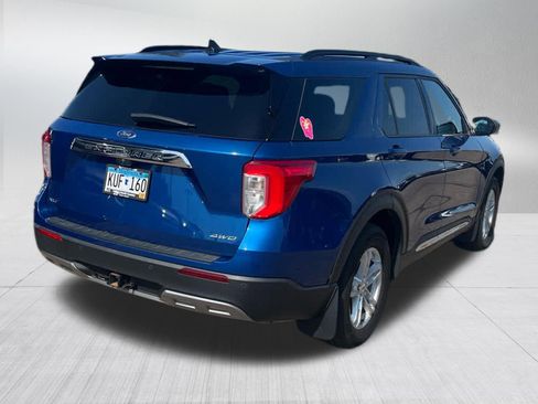 Used 2021 Ford Explorer XLT AWD/4WD image 3