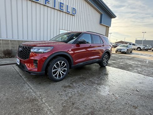 New 2026 Ford Explorer ST-Line AWD/4WD image 2