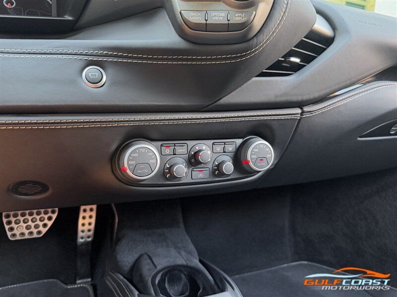 Used 2017 Ferrari 488 GTB RWD image 16
