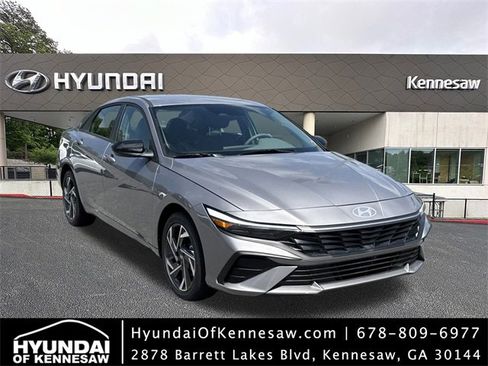 New 2025 Hyundai Elantra SEL image 1