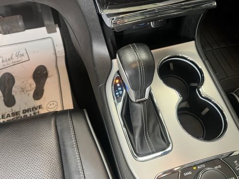 Used 2021 Jeep Grand Cherokee Summit image 11