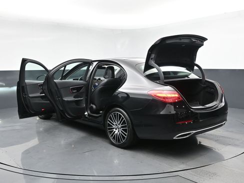Used 2023 Mercedes-Benz C 300 Sedan image 27