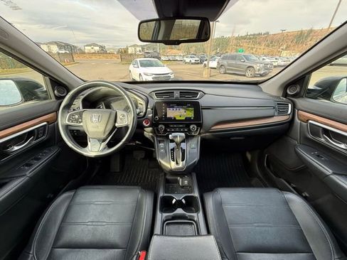 Used 2019 Honda CR-V Touring image 9