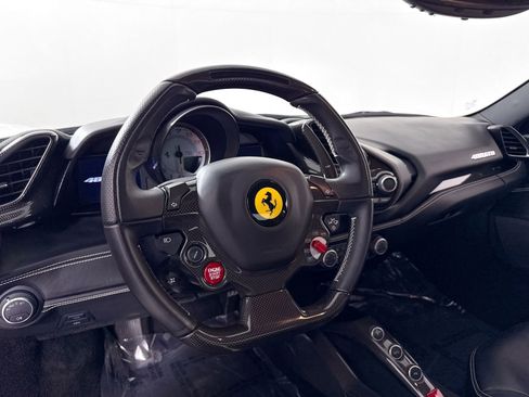 Certified 2016 Ferrari 488 GTB RWD image 10