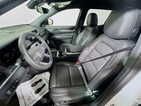 New 2026 GMC Terrain Elevation AWD/4WD image 17