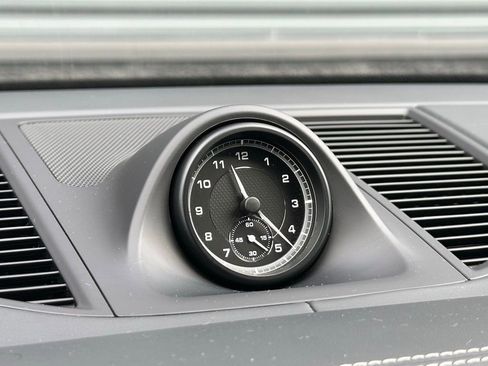 Certified 2023 Porsche Macan S image 32